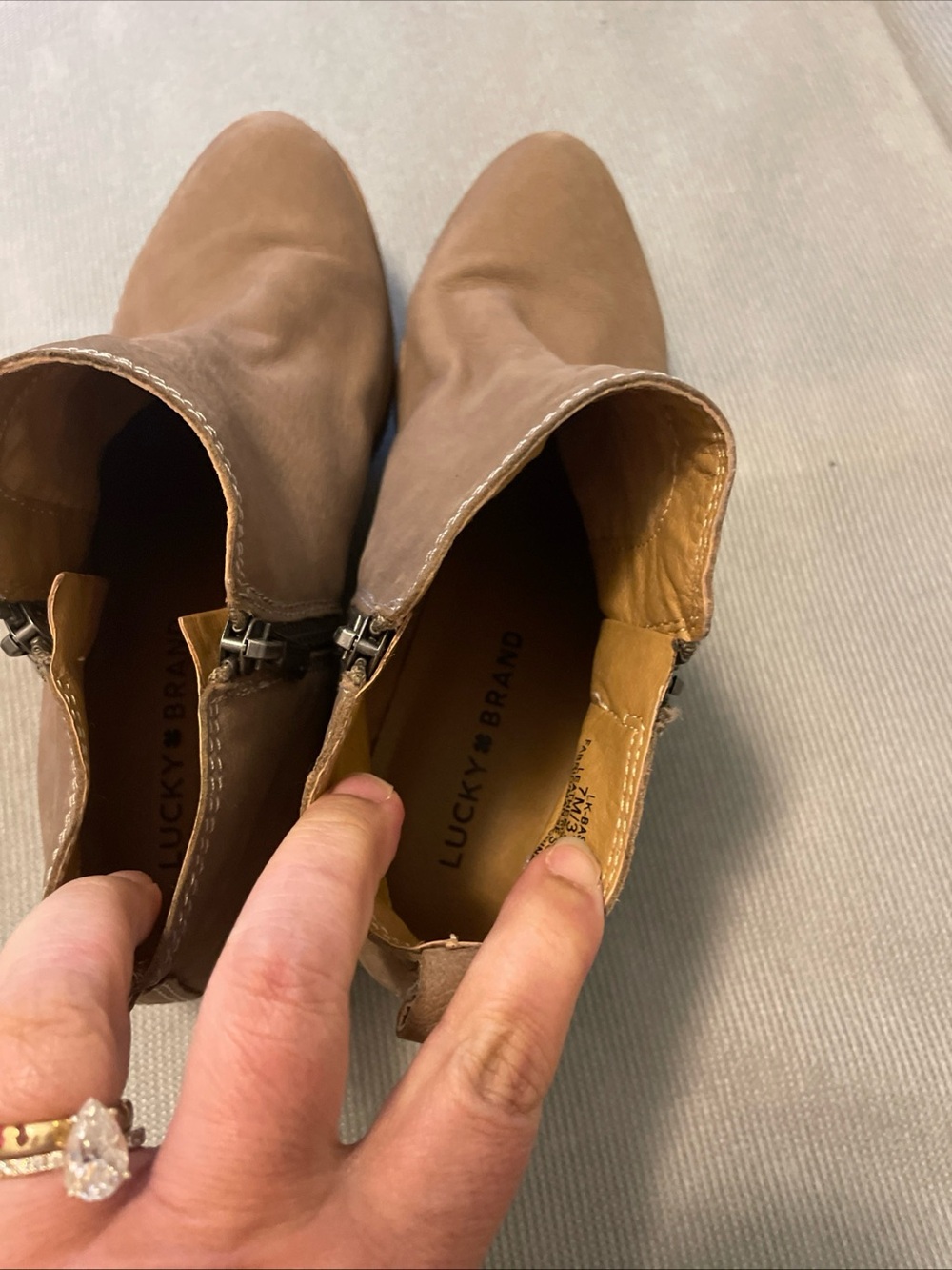 Lucky Brand Women's Ankle Bootie Boot Size 7 Taupe Leather 1.5” Heel - Picture 9 of 10